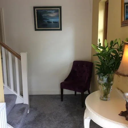Carolans Court Guesthouse *